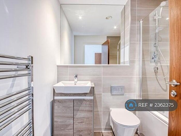 1 Bedroom Flat To Rent In Churchill Place, Basingstoke, RG21