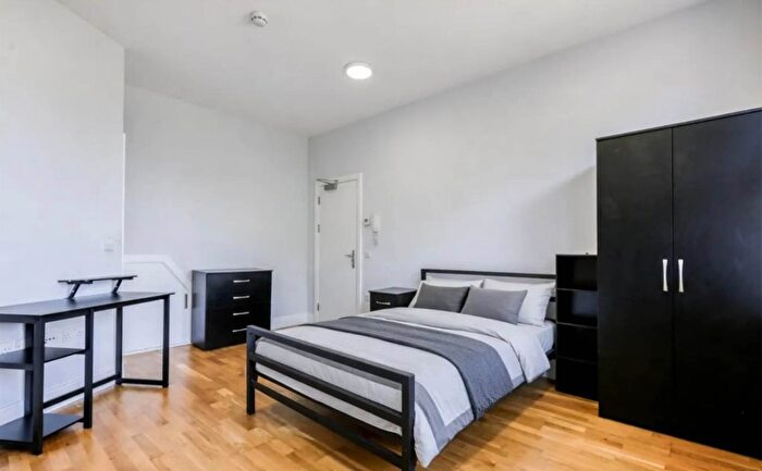 1 Bedroom Studio To Rent In Uxbridge Road, London, W3