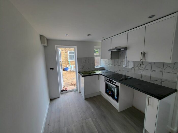 Studio To Rent In Campus Road, London, E17