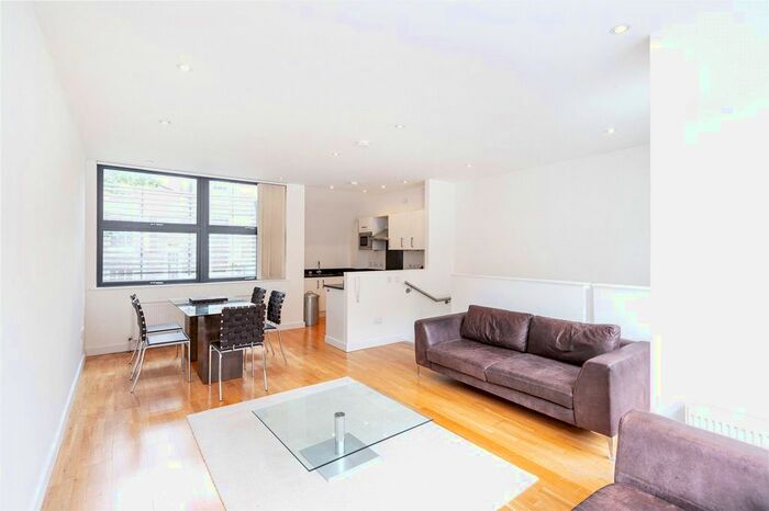 2 Bedroom Terraced House To Rent In Ingle Mews, London, EC1R
