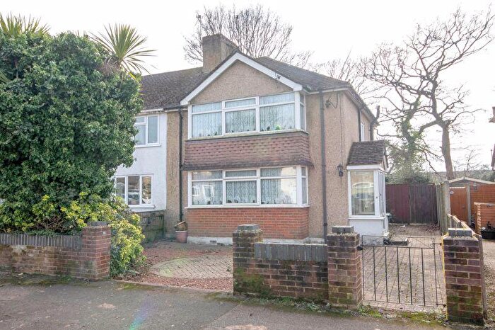 2 Bedroom End Of Terrace House For Sale In Totton, SO40