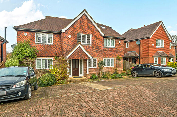 3 Bedroom Terraced House For Sale In Howberry Chase, Haslemere, Surrey, GU27