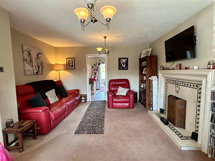 4 Bedroom Detached House For Sale In Piercefield Avenue, Chepstow, NP16