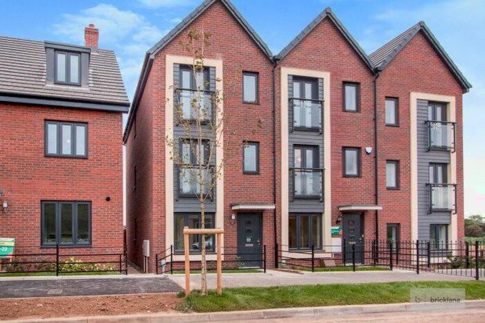 3 Bedroom Property To Rent In Gainsborough Avenue, Bristol, BS10