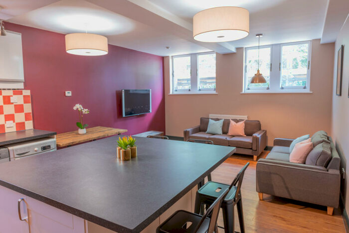 5 Bedroom Block Of Apartments To Rent In Flat E Bishop Blackall School, Exeter, EX4