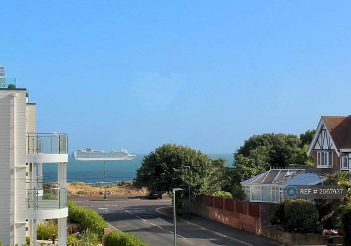 2 Bedroom Flat To Rent In Keswick Road, Bournemouth, BH5
