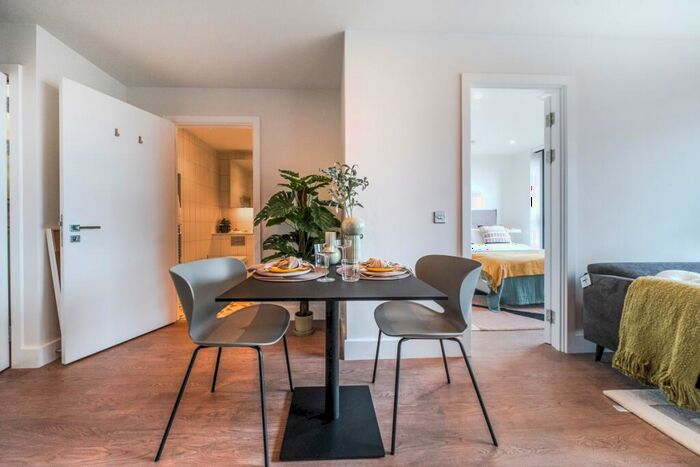 1 Bedroom Apartment To Rent In Uncle Leeds, Whitehall Leeds, LS12