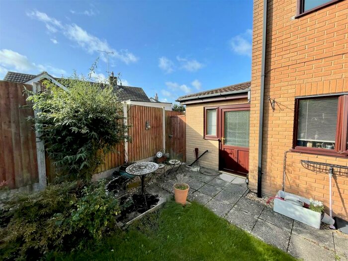 1 Bedroom Semi-Detached Bungalow To Rent In Warbler Close, Upton, BH16