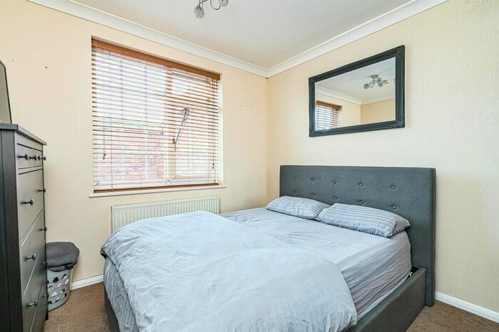 3 Bedroom Maisonette For Sale In Albion Parade, Wall Heath, Kingswinford, DY6