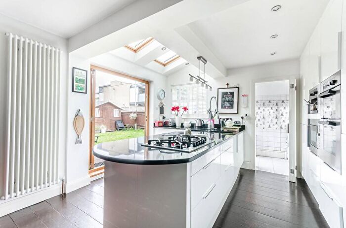 4 Bedroom Maisonette For Sale In Dorset Road, , Mitcham, CR4