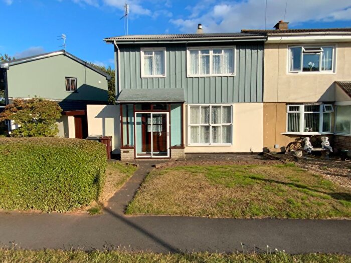 3 Bedroom Semi Detached House For Sale In Eastcroft Road, Wolverhampton, West Midlands, WV4