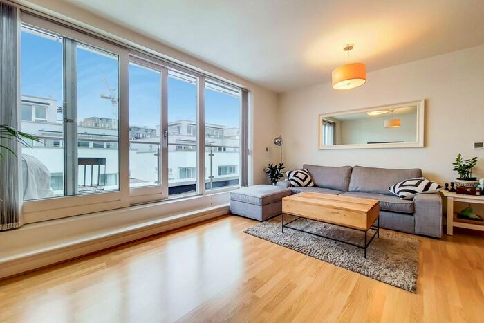 2 Bedroom Flat To Rent In Point Pleasant, Wandsworth, London, SW18