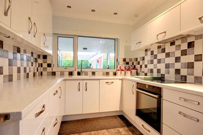 3 Bedroom Detached Bungalow For Sale In Northstead Close, Willerby, Hull, HU10