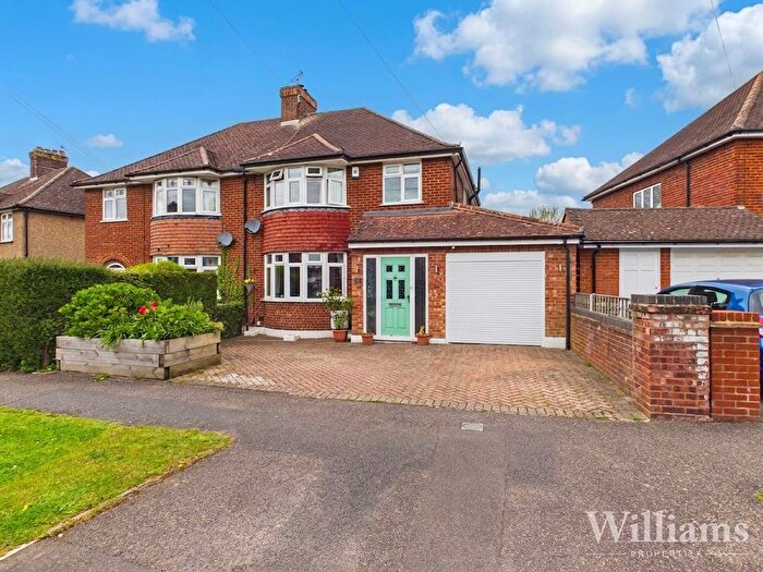 3 Bedroom Semi Detached House For Sale In Regent Road, Aylesbury, HP21