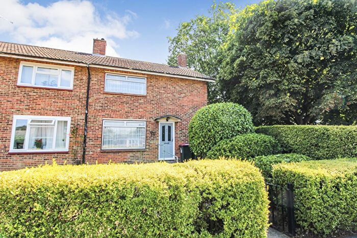 3 Bedroom End Of Terrace House For Sale In Ashdown Drive, Crawley, West Sussex., RH10