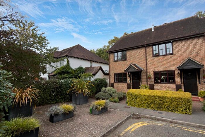 3 Bedroom Semi Detached House For Sale In Old Town Close, Beaconsfield, Buckinghamshire, HP9