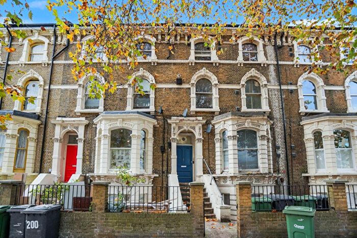 1 Bedroom Flat For Sale In Stockwell Road, London, SW9