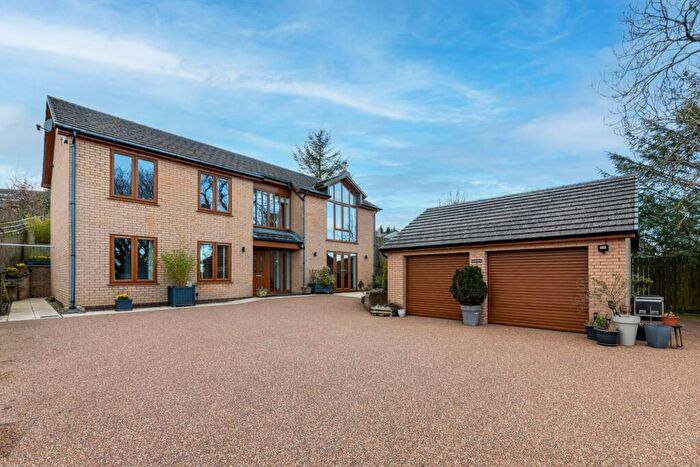 4 Bedroom Detached House For Sale In Fronheulog Hill, Bwlchgwyn, LL11