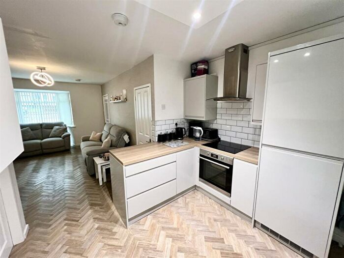 3 Bedroom Terraced House For Sale In Glastonbury Road, Yardley Wood, Birmingham, B14