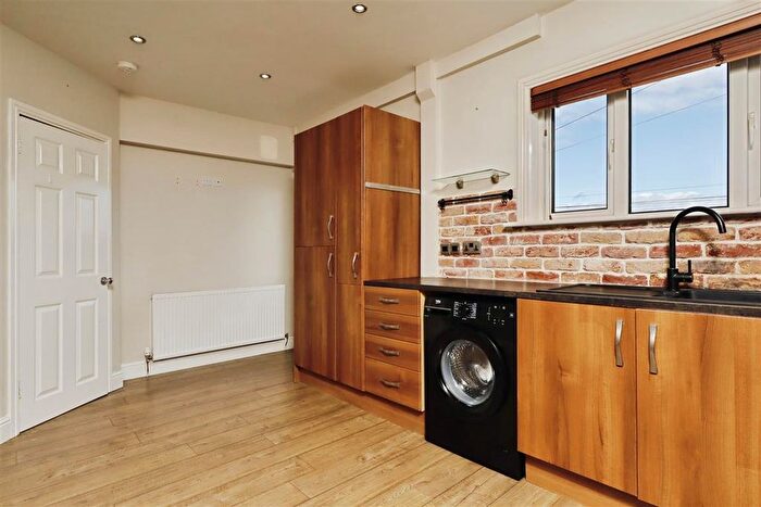 2 Bedroom Terraced House For Sale In Craigend Road, Stirling, FK7