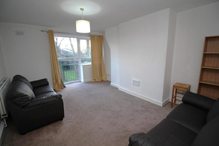 3 Bedroom Apartment To Rent In Carthorpe Arch, Eccles New Road, Salford, Lancashire, M5