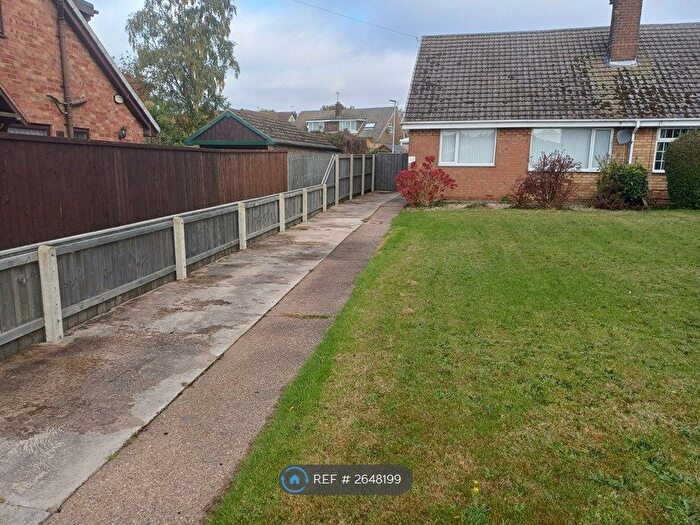 2 Bedroom Bungalow To Rent In Summergangs Drive, Hull, HU12
