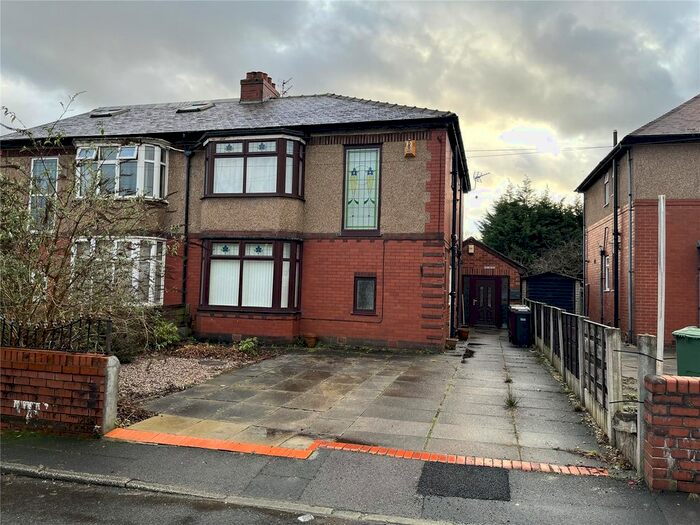 3 Bedroom Semi-Detached House To Rent In Lakeside Avenue, Bolton, Greater Manchester, BL3