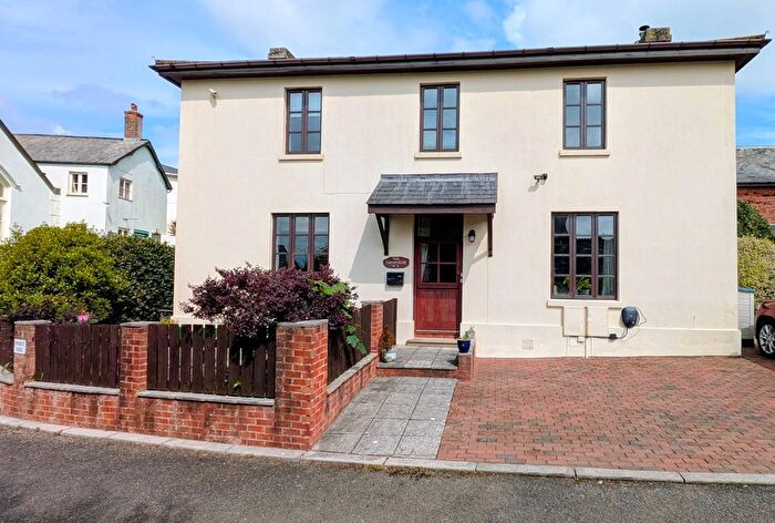 3 Bedroom Link Detached House For Sale In Shute Hill, Bishopsteignton, TQ14