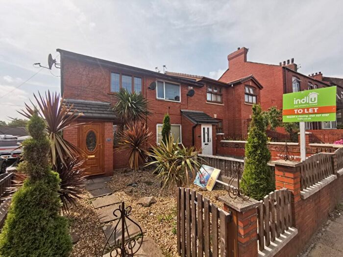 2 Bedroom Semi Detached House To Rent In Ainsworth Road, M26