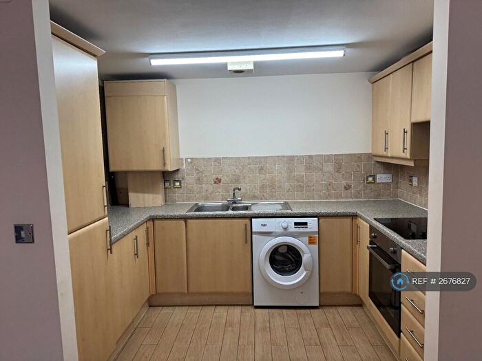 2 Bedroom Flat To Rent In Grove Mews, Bournemouth, BH6