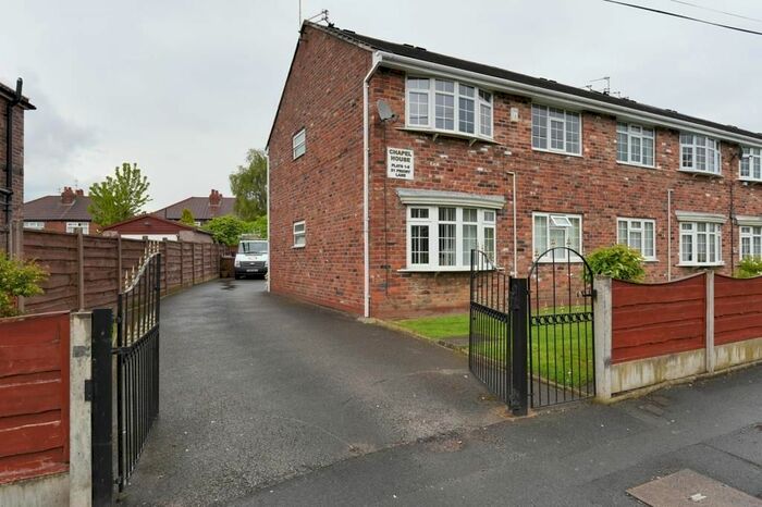 2 Bedroom Flat To Rent In 31 Priory Lane, Reddish, Stockport SK5