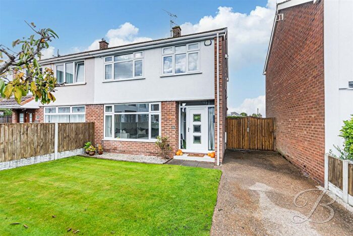 3 Bedroom Semi Detached House For Sale In Lambley Avenue, Mansfield, NG18