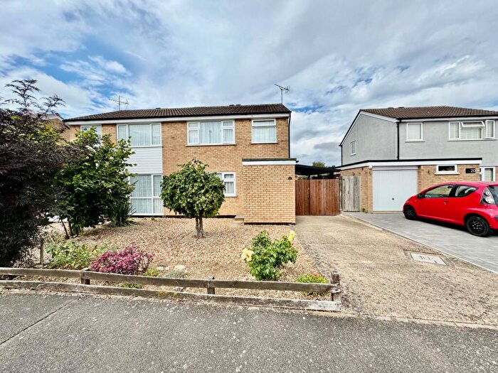 3 Bedroom Semi-Detached House For Sale In Orwell Close, Raunds, Wellingborough, NN9