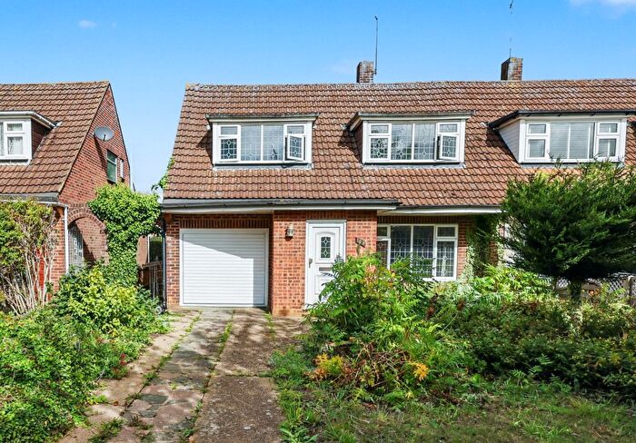 4 Bedroom Semi-Detached House For Sale In The Avenue, Hertford, Hertfordshire, SG14