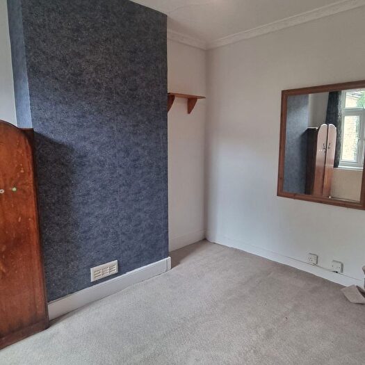 1 Bedroom Flat To Rent In A Piedmont Road, London, SE18