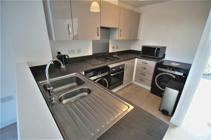 4 Bedroom Terraced House To Rent In Canal View, Coventry, CV1