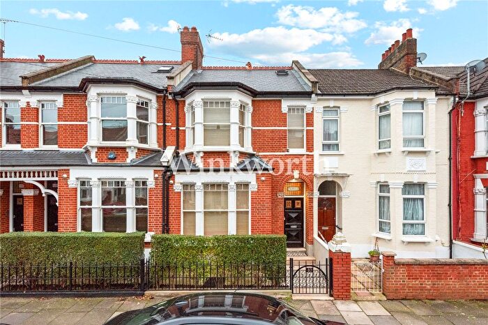 2 Bedroom Flat To Rent In Abbotsford Avenue, London, N15