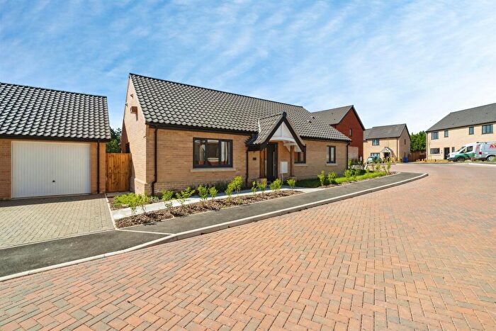 2 Bedroom Detached Bungalow For Sale In Jubilee Way, Holton, Halesworth, IP19
