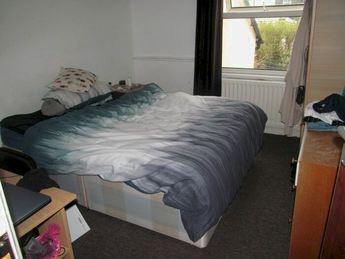 4 Bedroom Terraced House To Rent In De Beauvoir Road, Reading, RG1