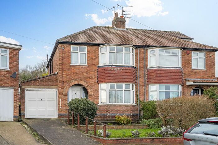 3 Bedroom Semi Detached House For Sale In Howe Hill Road, York, YO26