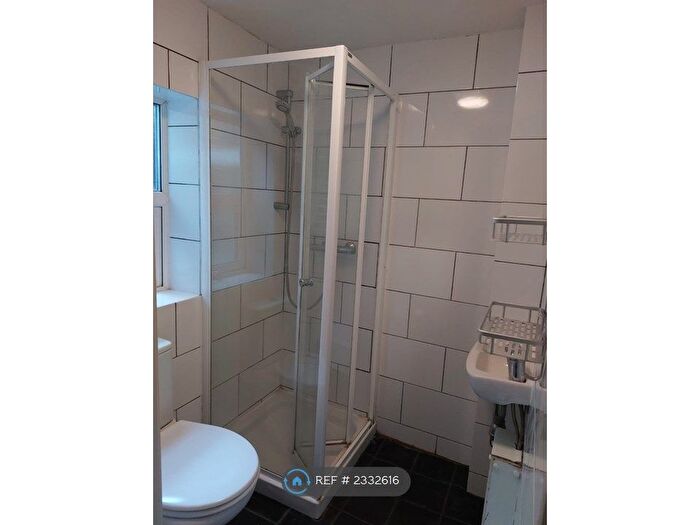 3 Bedroom Flat To Rent In Davenant Road, London, N19