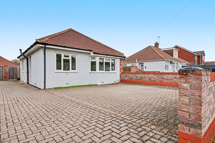 2 Bedroom Detached Bungalow For Sale In Tewkesbury Avenue, Fareham, PO15