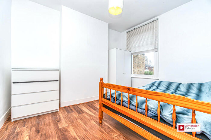 4 Bedroom Terraced House To Rent In Coopersale Road, Homerton, Hackney, E9