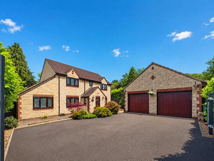 4 Bedroom House For Sale In Woodlands Road, Tytherington, Wotton-Under-Edge, GL12