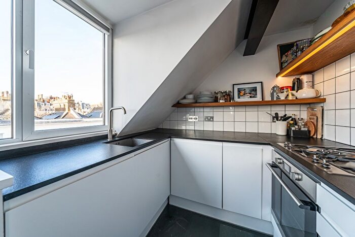 1 Bedroom Flat To Rent In Gordon Place, London, W8