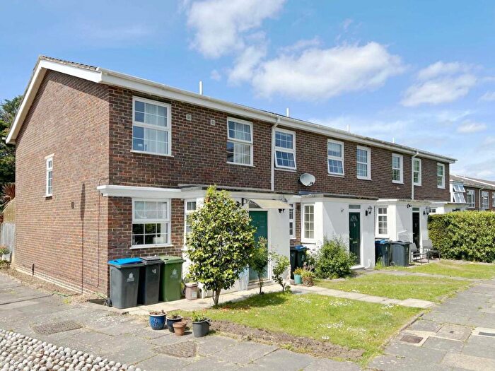 3 Bedroom Terraced House To Rent In Spinney Close, New Malden, KT3