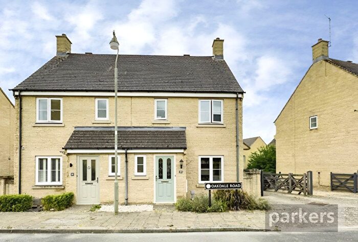 3 Bedroom Semi-Detached House For Sale In Oakdale Road, Witney, Oxfordshire, OX28