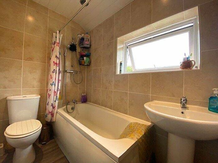 2 Bedroom Semi-Detached House For Sale In Park Lee Road, Blackburn, Lancashire, BB2