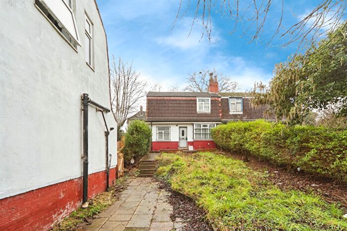 2 Bedroom Semi-detached House For Sale In Sandhurst Avenue, Leeds, LS8