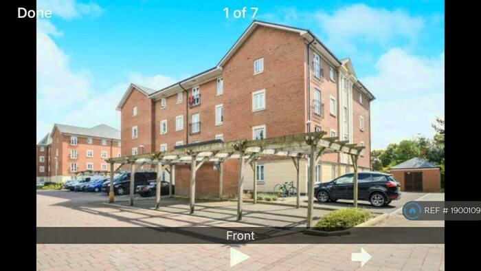 2 Bedroom Flat To Rent In Brunel Crescent, Swindon, SN2